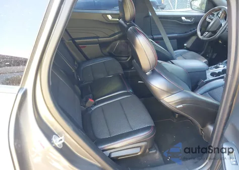 2023 Ford Escape St-Line z USA, uszkodzony, nr VIN 1FMCU0MN0PUA42173